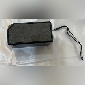 Wireless Charger Bluetooth Speaker - Black